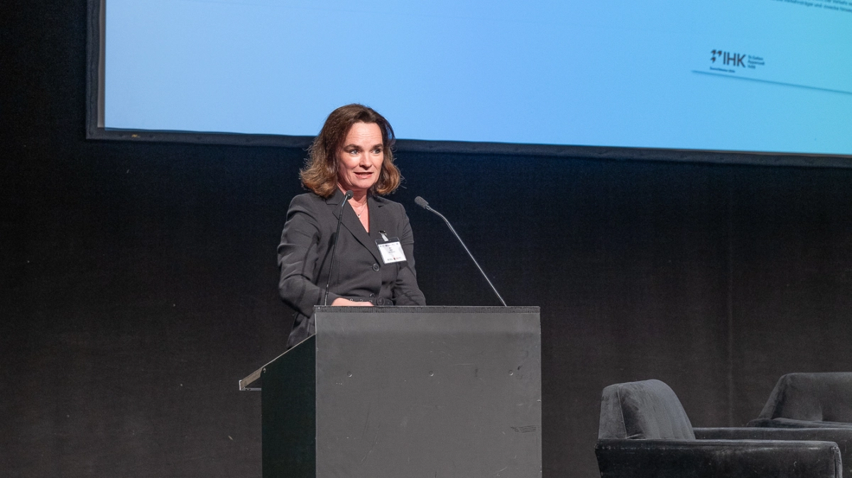 ava-presswerk-109-400.jpg