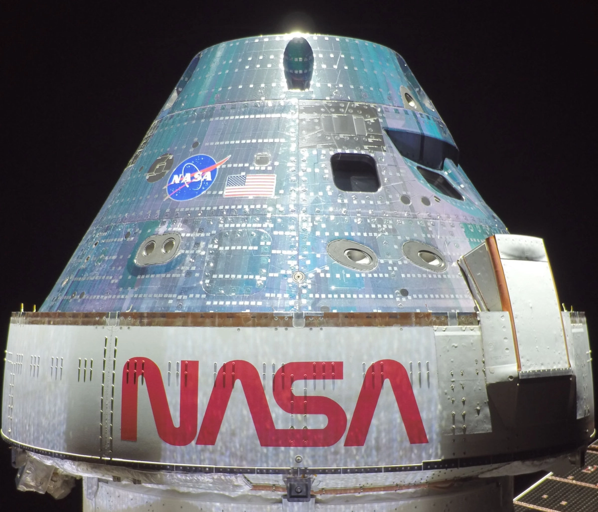 orion_snaps_a_selfie_tight_crop-761.jpg